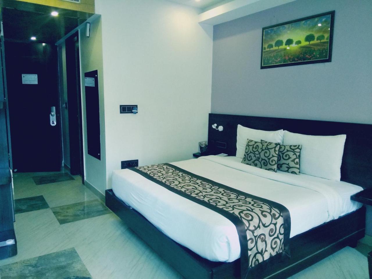 Vijay Paradise Lucknow Dış mekan fotoğraf